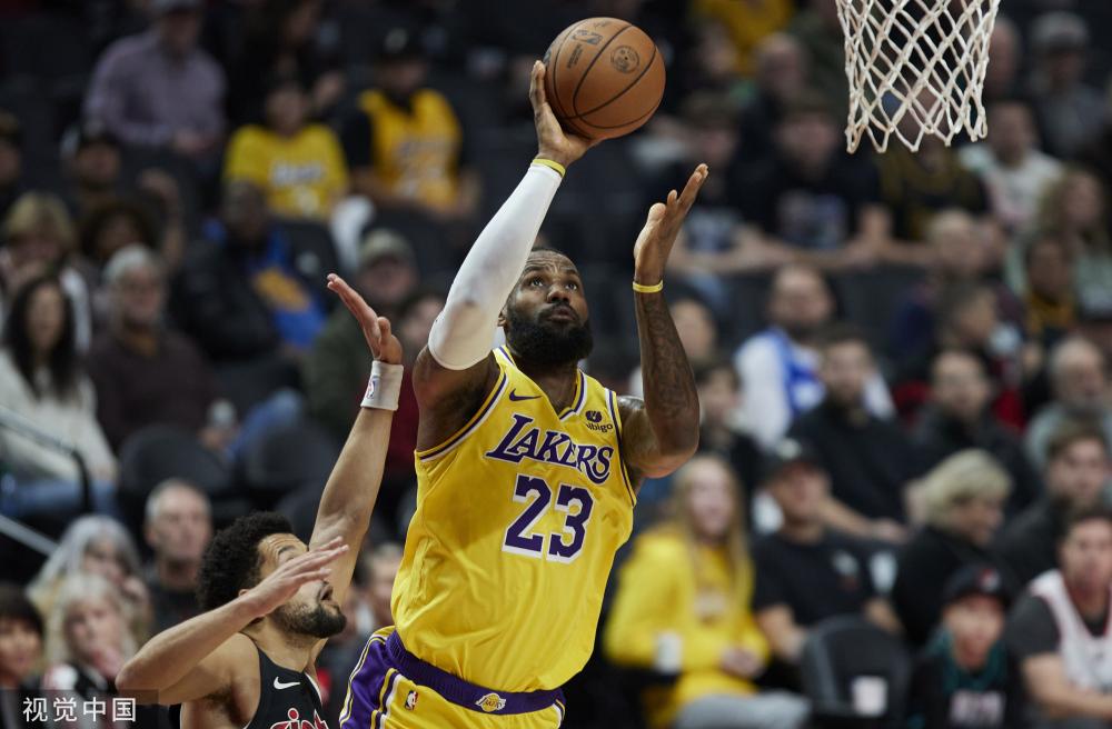 霍伊伦更倾 霍伊伦更倾