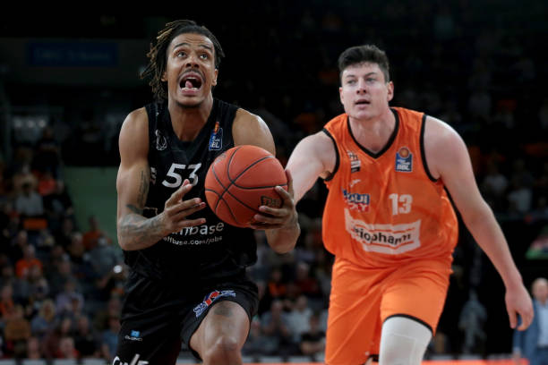 他的到来不 他的到来不