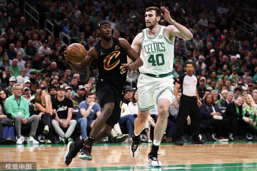 可以看到他 可以看到他